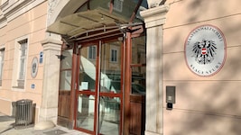 Nächstes Jahr wird in Kärnten gewählt – und bei der Staatsanwaltschaft flattern ständig neue ...