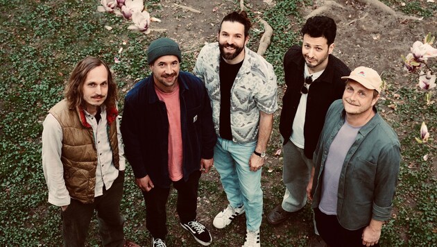 Geburtstagsgratulanten: Steaming Satellites