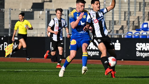 Im letzten Duell im April unterlag Bregenz (links im Bild Nicolas Rossi) Stripfing mit 1:3.