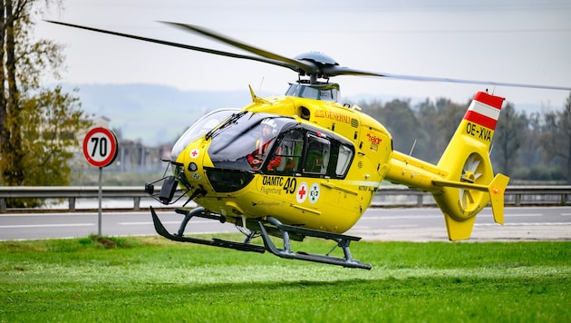 Auch ein Rettungshubschrauber stand im Einsatz. (Symbolbild)