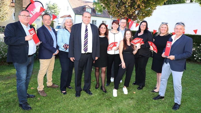 Feierte: Die Redaktion der „Krone“-Burgenland um Ressortleiter Philipp Wagner (4. v. li.)