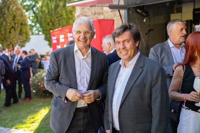 Georg Pehm, Geschäftsführer der Hochschule Burgenland, mit Landesholding-Kommunikationschef ...