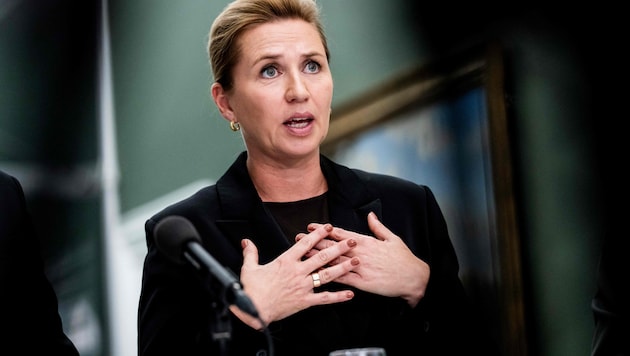 Die dänische Regierungschefin Mette Frederiksen lässt sich von der harschen Reaktion aus ...
