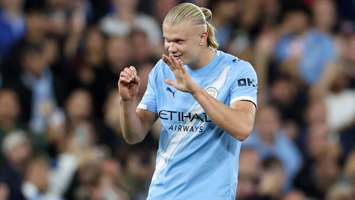 Erling Haaland zeigte nach seinem Tor die „50“.