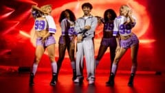 Ausverkauftes Konzert: Der Rapper und Sänger Jazeek, brachte den Wiener Gasometer am ...