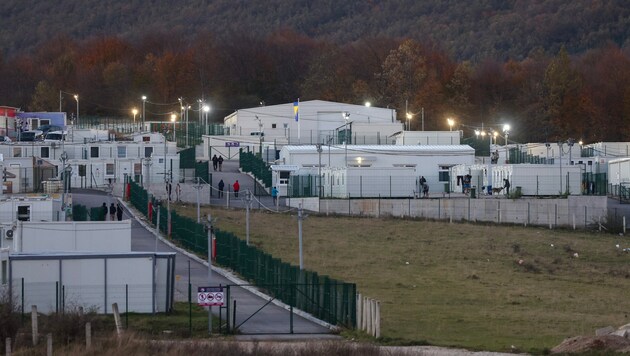 Die Familien sollen nun im umstrittenen Camp Lipa untergebracht werden.