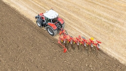 Der wirtschaftliche Pflug SERVO 4000 von Pöttinger.