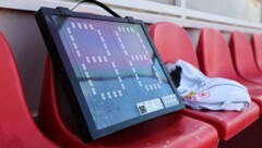 Gleich vier Wechsel in der ersten Spielminute erlebten die Fans bei einer Partie des ...