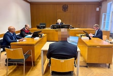 Der Iraker hat einen Aufenthaltstitel, seitdem er wegen seiner religiösen Einstellung ...