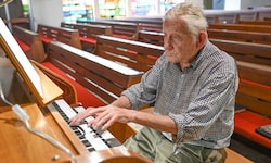 Seit bald 80 Jahren spielt Popatnig die Orgel mit viel Leidenschaft!