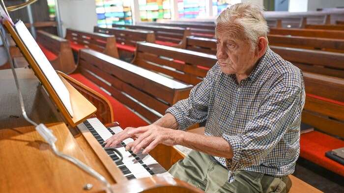 Seit bald 80 Jahren spielt Popatnig die Orgel mit viel Leidenschaft!
