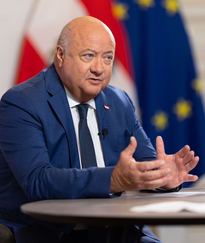 Gegenüber der „Krone“ äußerte sich Stocker auch zu den Baustellen im Gesundheitsbereich.