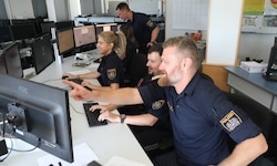 Zwölf Stunden lang lässt das Team den Alltag der Polizei in Wien miterleben.