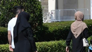 Wie ein aktueller Fall zeigt, wirkt sich eine Vermählung in zu jungen Jahren auf die ...