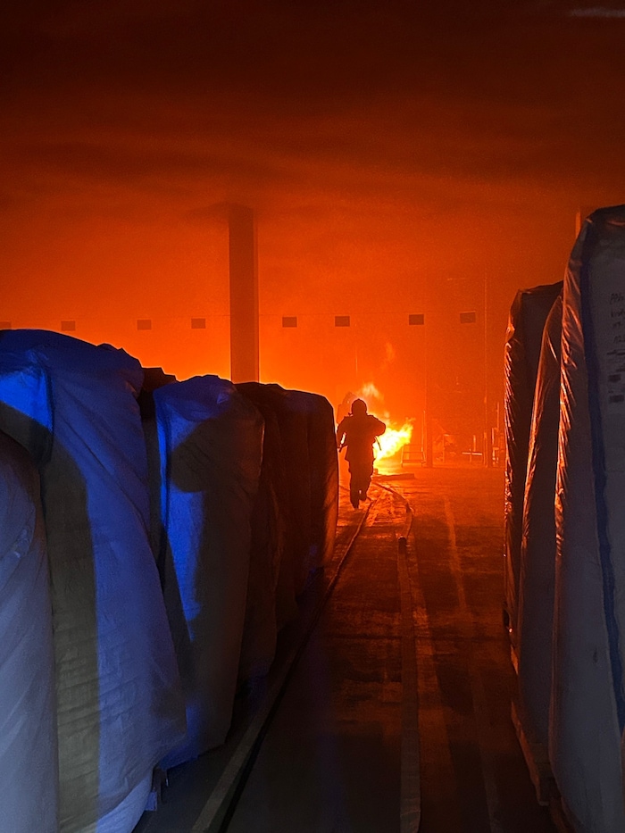 Insgesamt 80 Einsatzkräfte waren vor Ort, um das Feuer zu löschen.