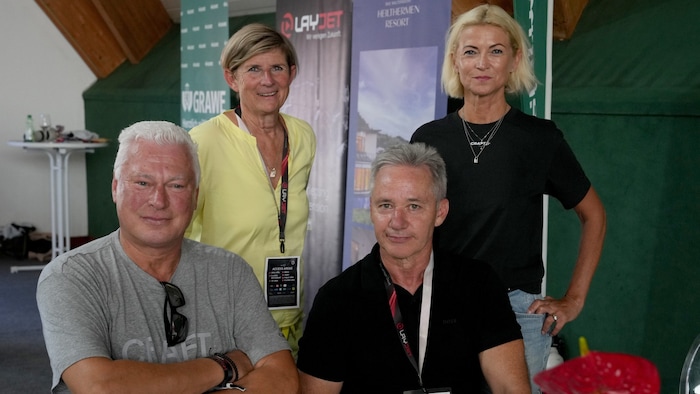 Birgit und Toni Polster mit STTV-Präsidentin Barbara Muhr und Rainer Dunst von Sponsor LAYJET.