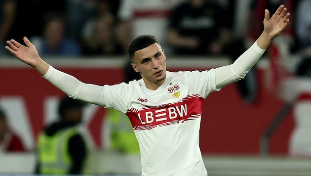 Bilal El Khannouss celebrates his goal for VfB Stuttgart