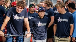 Yuki Tsunoda (Mitte) glaubt, dass er seinen Platz bei Red Bull verteidigen kann.