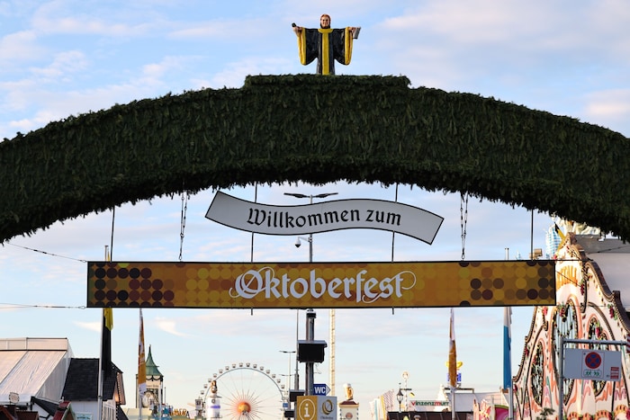 Seit über 200 Jahren findet das Oktoberfest auf der Theresienwiese in München statt.