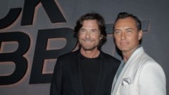 Jude Law und Jason Bateman bei der Premiere von „Black Rabbit“.