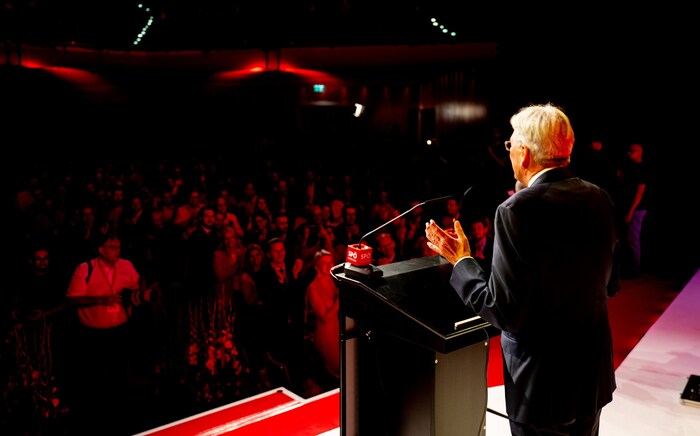 In seiner Rede zeichnete Peter Kaiser seine politische Karriere nach.