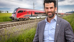 Udo Landbauer verlangt nun ebenfalls, dass die schnellen Züge in Wiener Neustadt halten.