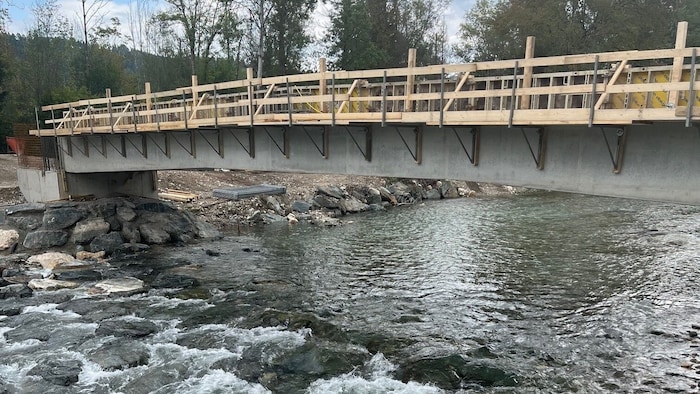 910.000 Euro flossen in die neue und viel höhere Vellach-Brücke in Müllern.