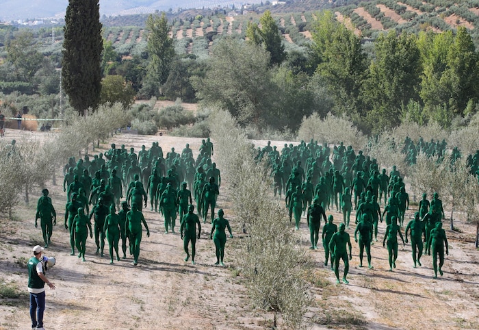 „Portrait Alhambra 1925” vom Künstler Spencer Tunick