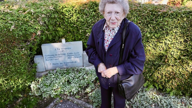 Vera Neufeld (95) ist glücklich, dass sie ihre Zusage an eine trauernde Mutter halten konnte.