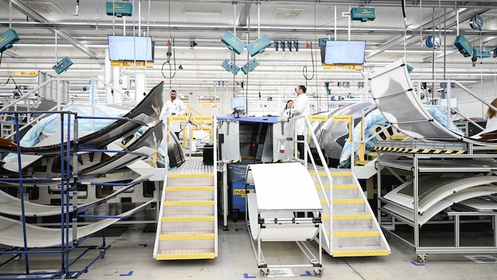 Das Unternehmen FACC aus dem Innviertel hat 3800 Mitarbeiter und machte 2024 885 Millionen Euro ...