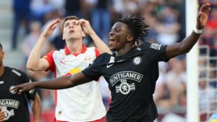 Seedy Jatta (r.) traf zum 2:0.