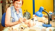 Karin Gugg ist pensionierte Lehrerin für technisches Werken.