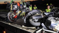 An beiden Zweirädern entstand Totalschaden