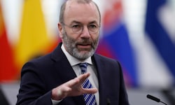 Das Einstimmigkeitsprinzip der EU-Staaten sieht vor, dass alle Staaten sich auf einen kleinsten ...