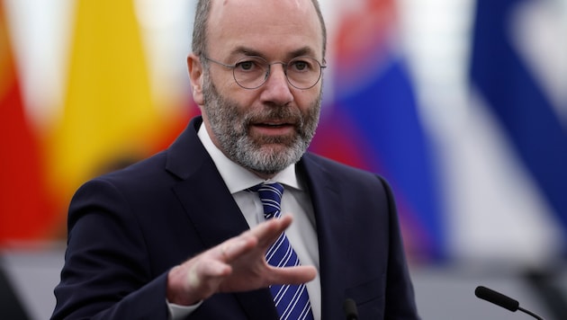 Das Einstimmigkeitsprinzip der EU-Staaten sieht vor, dass alle Staaten sich auf einen kleinsten ...