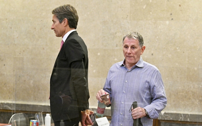 Archivbild aus dem Jahr 2020: Karl-Heinz Grasser und Peter Hochegger beim Buwog-Prozess