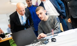 Im Herbst 2024 wurde das Jugendcollege von Ex-Arbeitsminister Martin Kocher (ÖVP) vorgestellt.