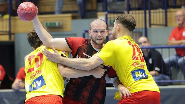 Für Hards Tumi Runarsson (M.) gab es in Krems kein Durchkommen.