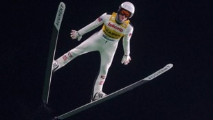 Niklas Bachlinger fliegt weiterhin im gelben Trikot des Führenden in der Grand ...