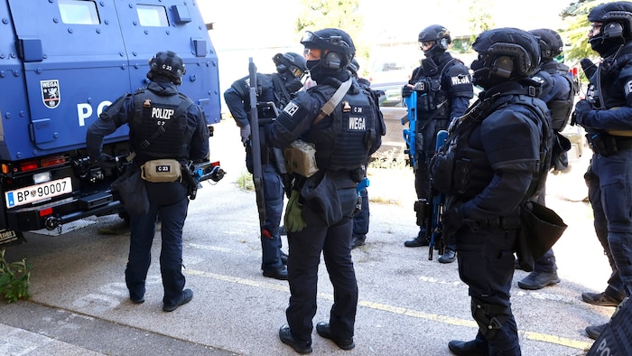 Die Rossauer Kaserne ist der Stützpunkt der Spezialeinheit WEGA und der Landesverkehrsabteilung. ...