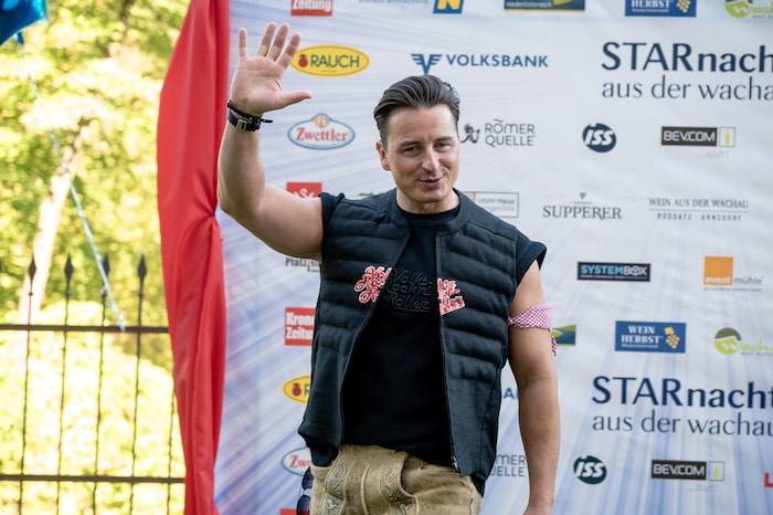 Andreas Gabalier grüßte die Fans in der Wachau – und bot musikalische Gustostückerl.