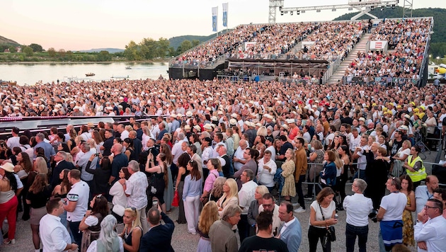 Wunderbares Wetter, herrliche Landschaft, einzigartige Geschichte und viele zufriedene Gäste: ...