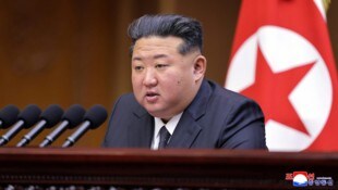 Nordkoreas Machthaber Kim Jong Un bietet den USA Gespräche an.
