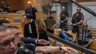 In Frankreich hat ein Gerichtsprozess um einen berühmten Vermisstenfall begonnen.