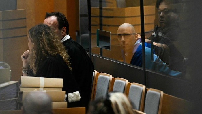 Der Prozess zieht viele Menschen und Medien in seinen Bann.