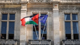 Zahlreiche französische Bürgermeister ließen auf ihren Rathäusern die palästinensische Flagge ...