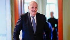 König Harald von Norwegen musste am Freitag erneut ins Spital. Gerüchte um eine ...