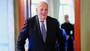 König Harald V. war früher leidenschaftlicher Segler und nahm sogar dreimal an den Olympischen ...