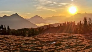 Der Herbst zeigt sich von seiner sonnigen Seite, doch in der Früh wird es bereits frostig: ...