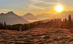 Der Herbst zeigt sich von seiner sonnigen Seite, doch in der Früh wird es bereits frostig: ...